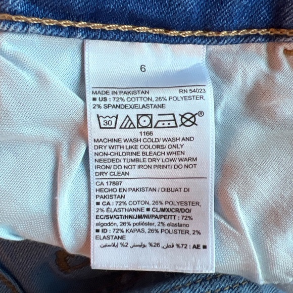 NWOT Old Navy Rockstar Super Skinny Jeans (6) - Picture 9 of 11